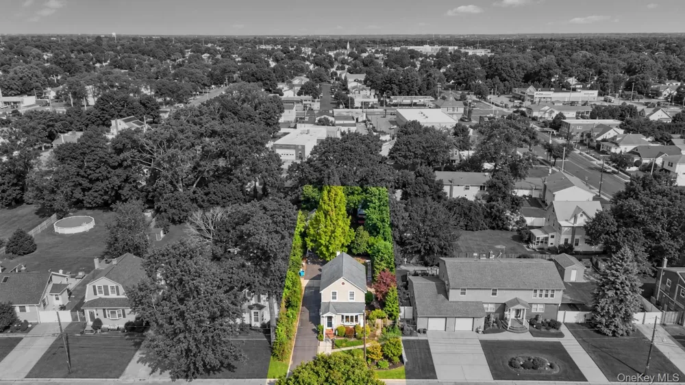 16 Grove Street Lindenhurst, NY 11757