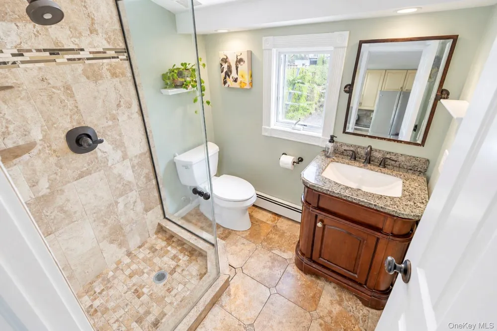 16 Grove Street Lindenhurst, NY 11757