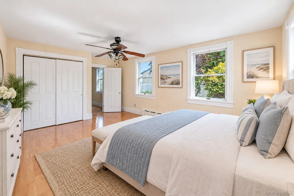 16 Grove Street Lindenhurst, NY 11757