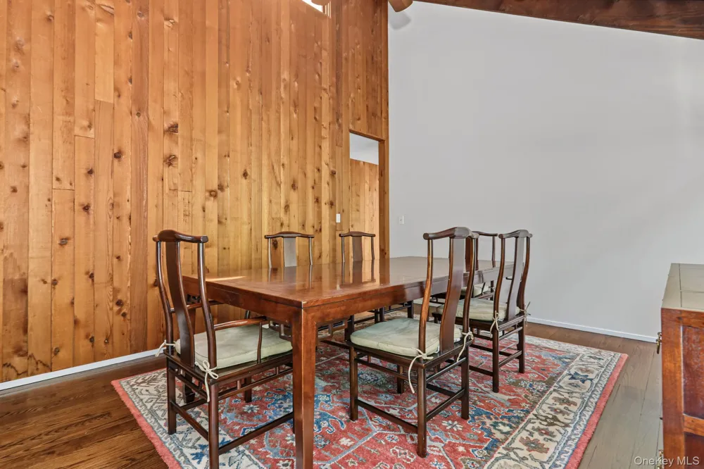 4 Leatherstocking Lane Mamaroneck, NY 10543