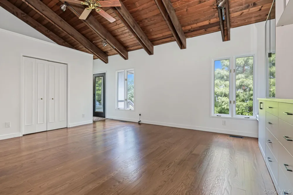 4 Leatherstocking Lane Mamaroneck, NY 10543