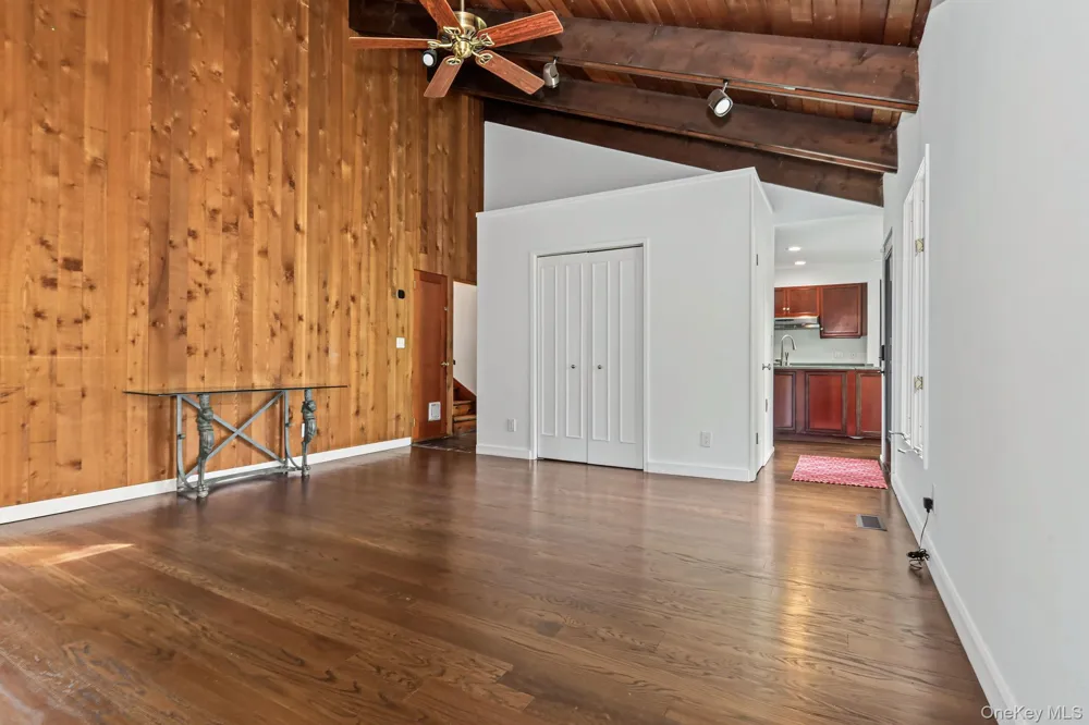 4 Leatherstocking Lane Mamaroneck, NY 10543