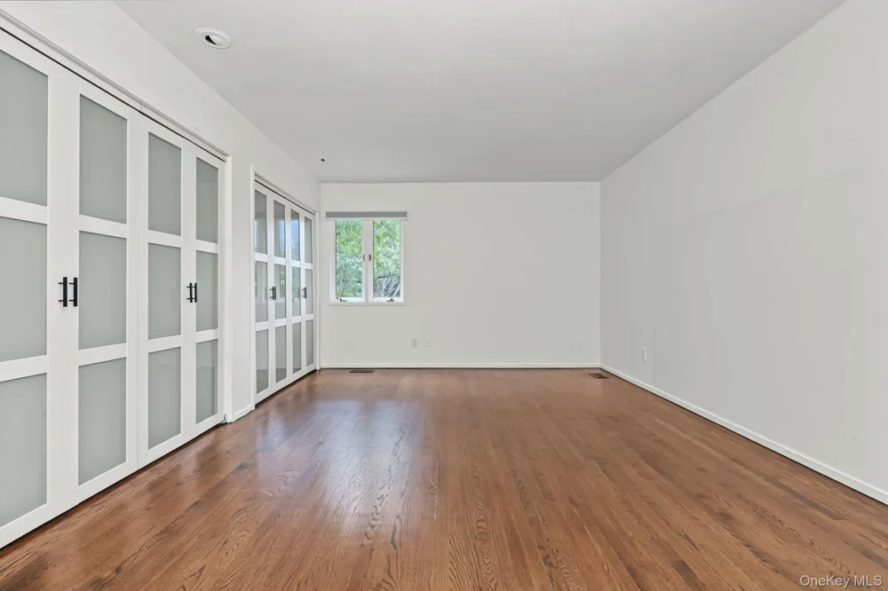 4 Leatherstocking Lane Mamaroneck, NY 10543