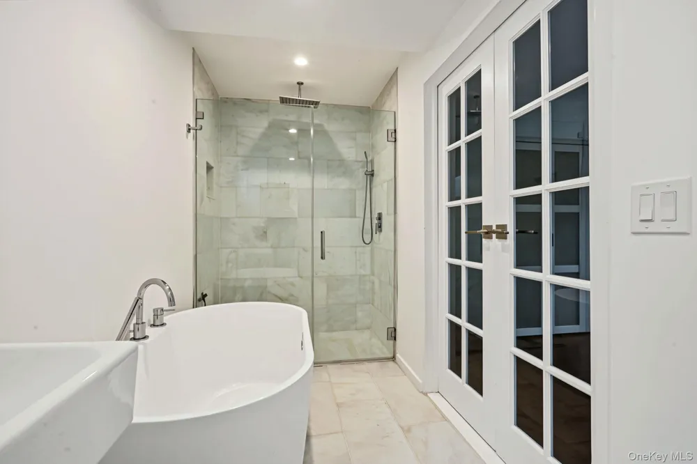 4 Leatherstocking Lane Mamaroneck, NY 10543