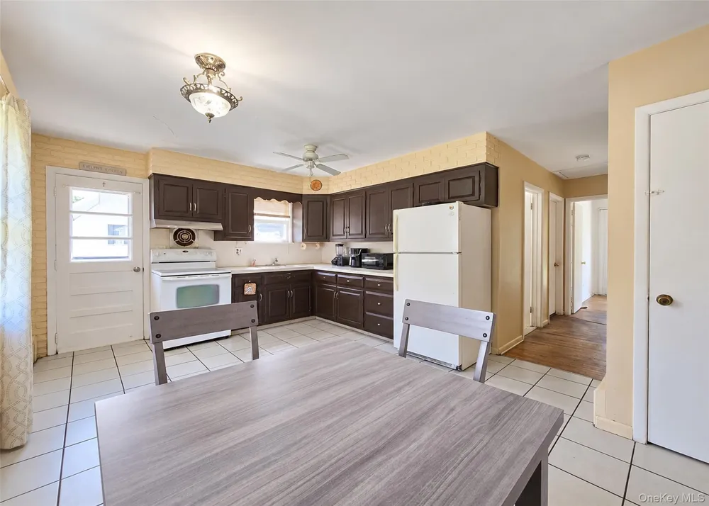 80 Carroll Avenue Ronkonkoma, NY 11779