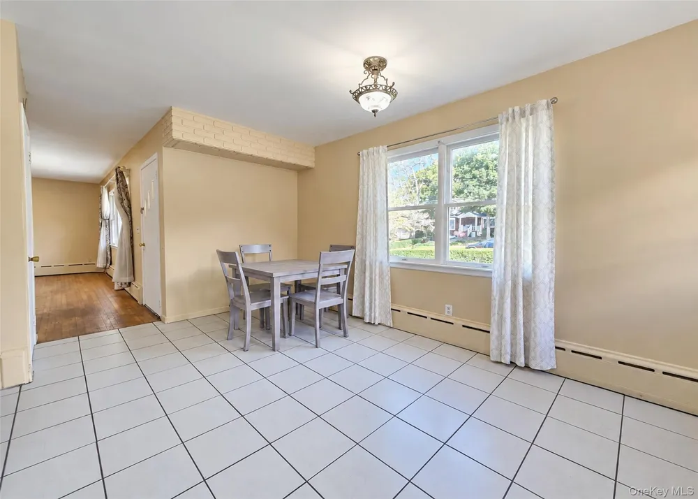 80 Carroll Avenue Ronkonkoma, NY 11779