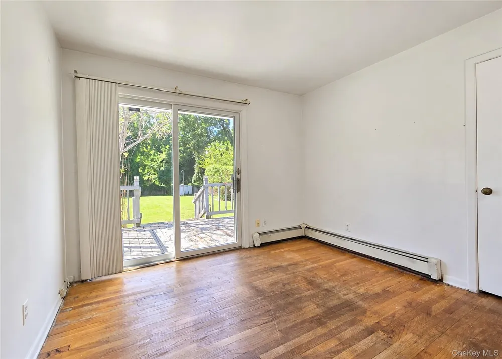 80 Carroll Avenue Ronkonkoma, NY 11779