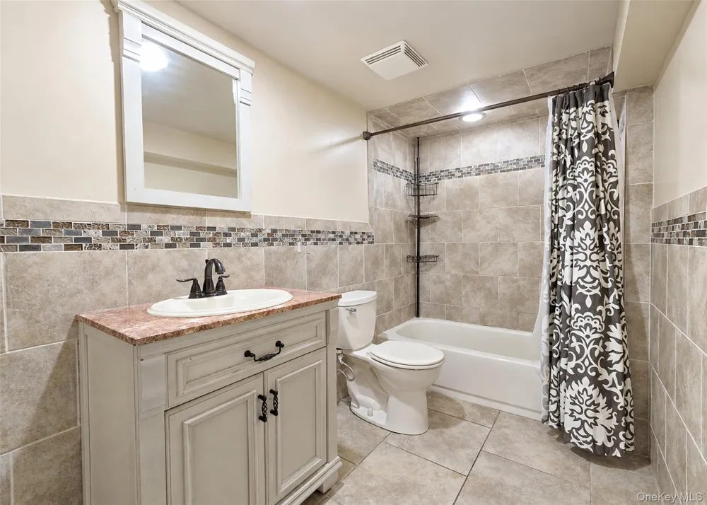 80 Carroll Avenue Ronkonkoma, NY 11779