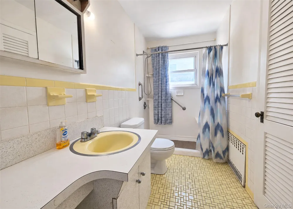 80 Carroll Avenue Ronkonkoma, NY 11779