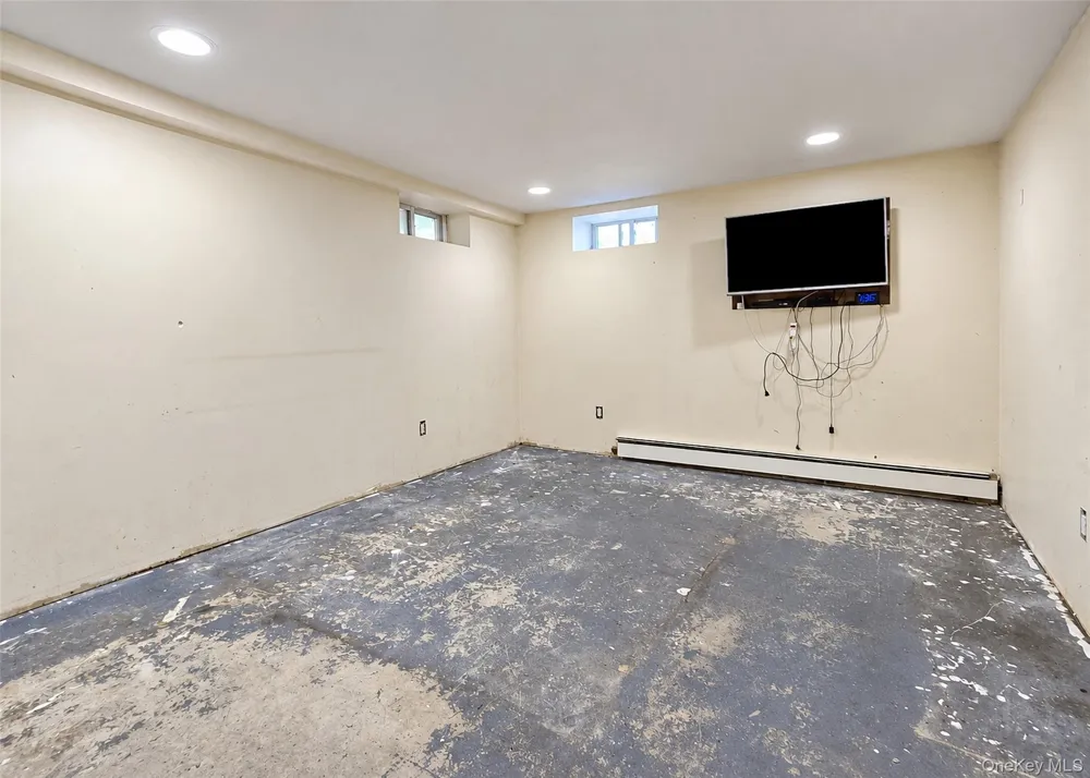 80 Carroll Avenue Ronkonkoma, NY 11779