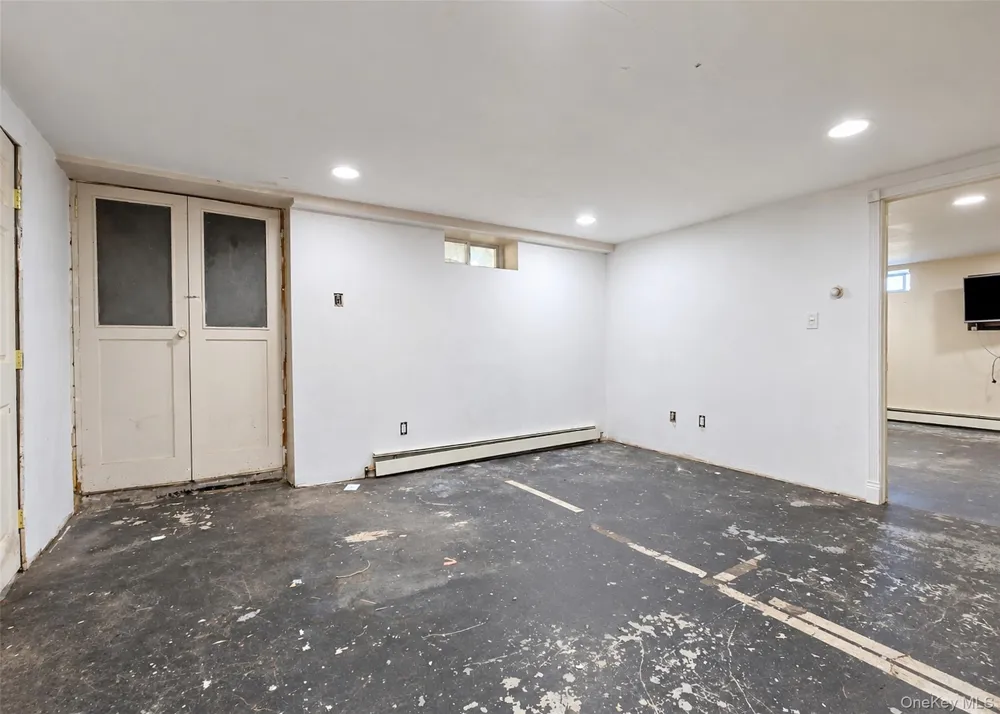80 Carroll Avenue Ronkonkoma, NY 11779
