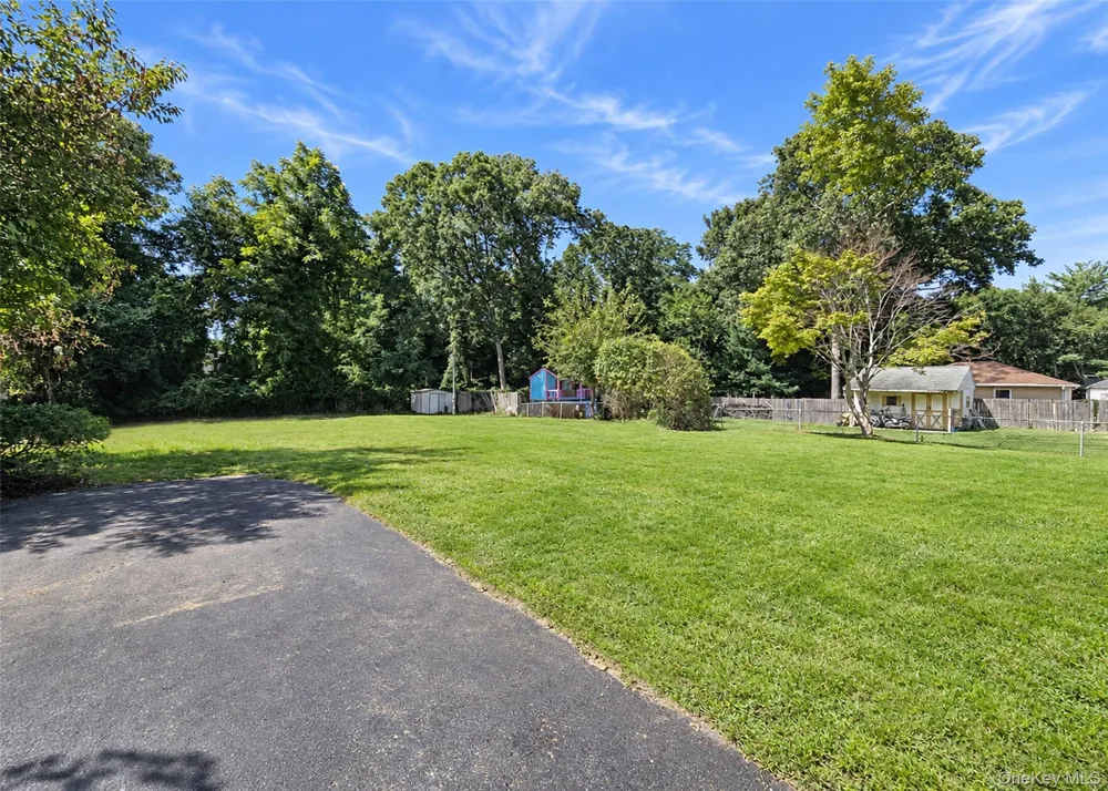 80 Carroll Avenue Ronkonkoma, NY 11779
