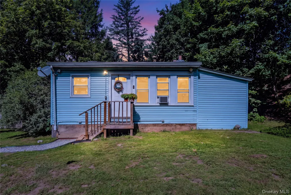 60 Carle Terrace Lake Katrine, NY 12449
