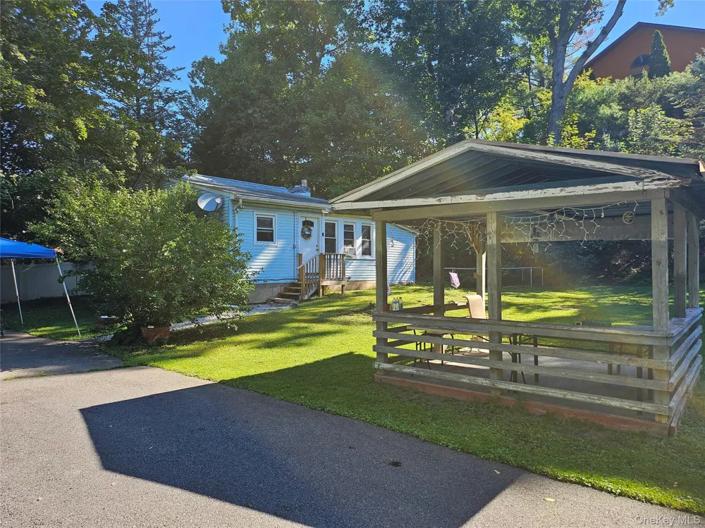 60 Carle Terrace Lake Katrine, NY 12449
