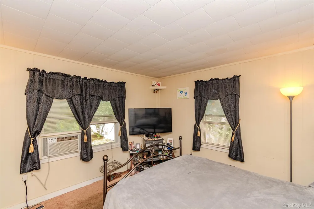 60 Carle Terrace Lake Katrine, NY 12449