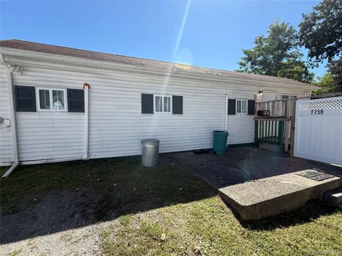 275 Robinson Avenue #B