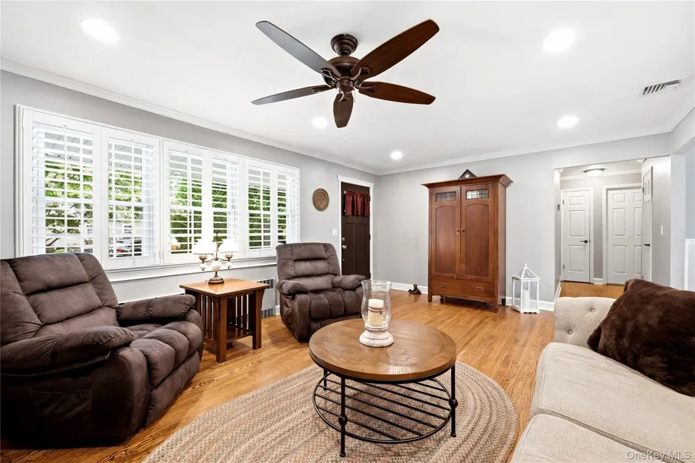 2 Baltic Place Amity Harbor, NY 11701