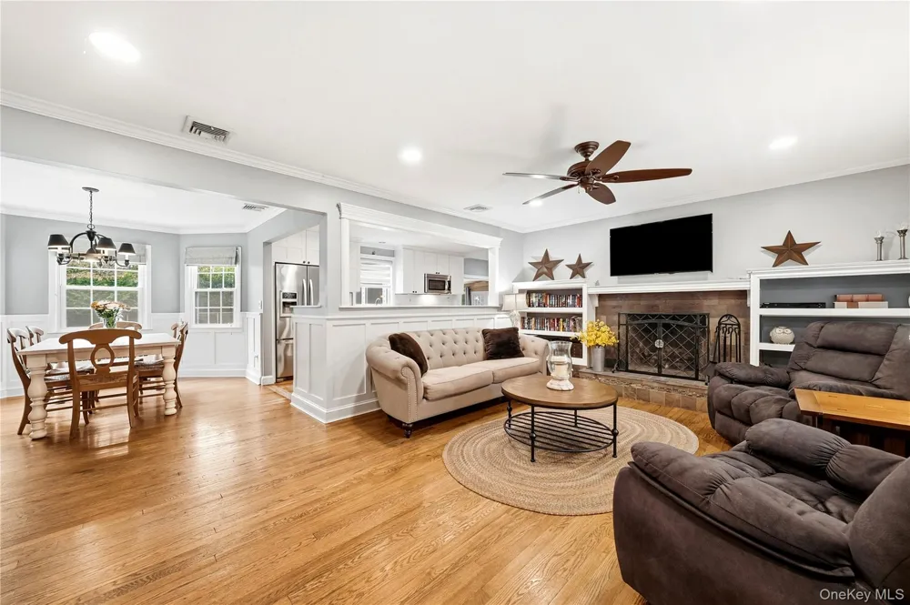 2 Baltic Place Amity Harbor, NY 11701