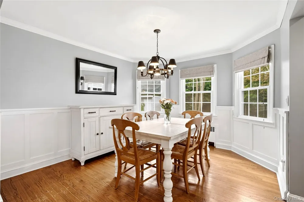 2 Baltic Place Amity Harbor, NY 11701