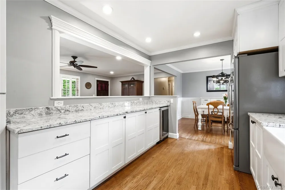 2 Baltic Place Amity Harbor, NY 11701