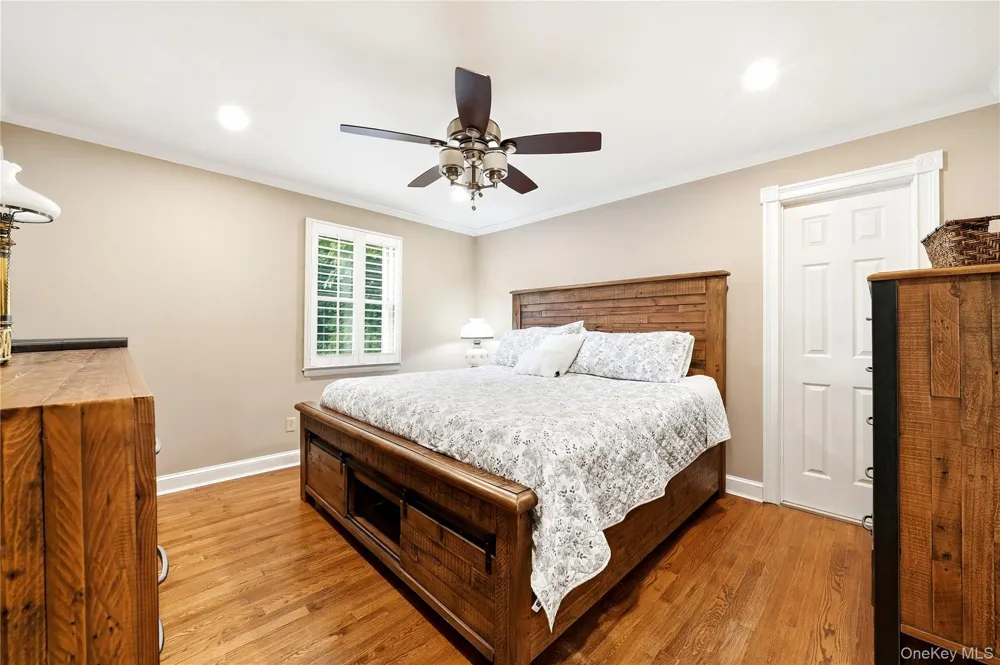 2 Baltic Place Amity Harbor, NY 11701