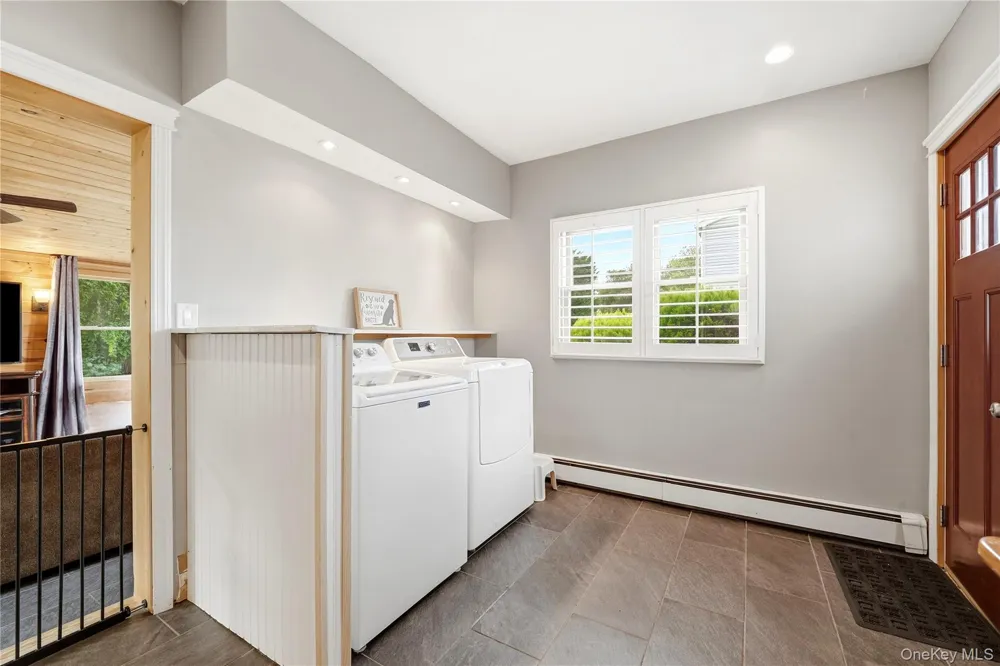 2 Baltic Place Amity Harbor, NY 11701