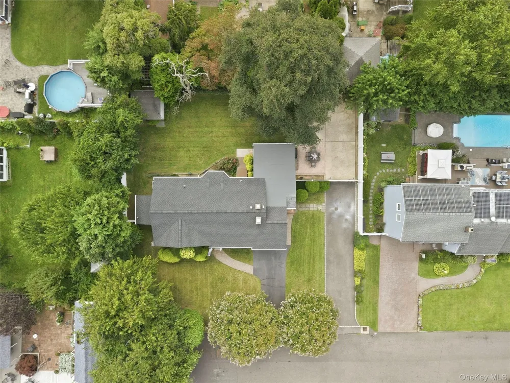 2 Baltic Place Amity Harbor, NY 11701