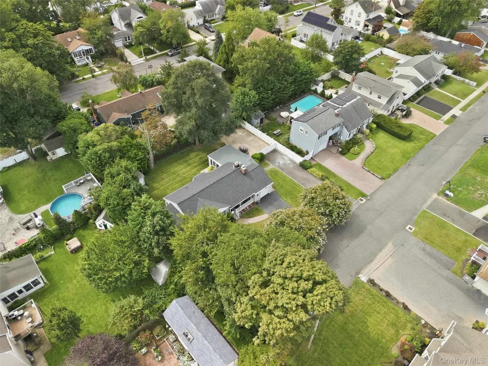 2 Baltic Place Amity Harbor, NY 11701