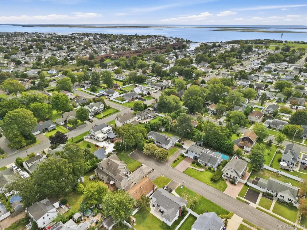 2 Baltic Place Amity Harbor, NY 11701