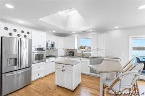 2 Bayside Avenue East Quogue, NY 11942