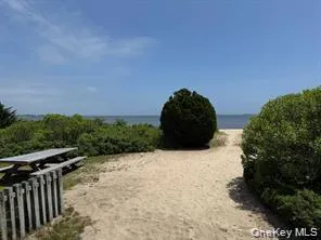 2 Bayside Avenue East Quogue, NY 11942