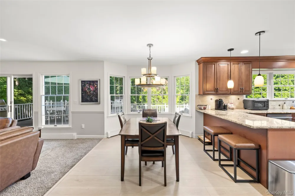 7 Holly Lane Port Jefferson, NY 11777