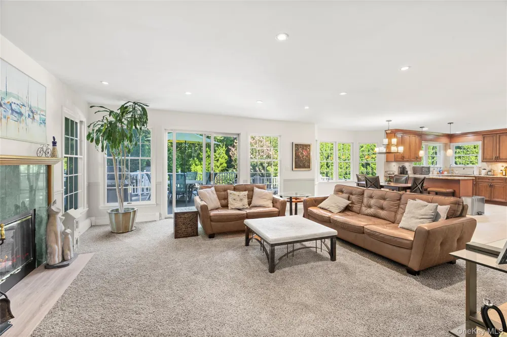 7 Holly Lane Port Jefferson, NY 11777