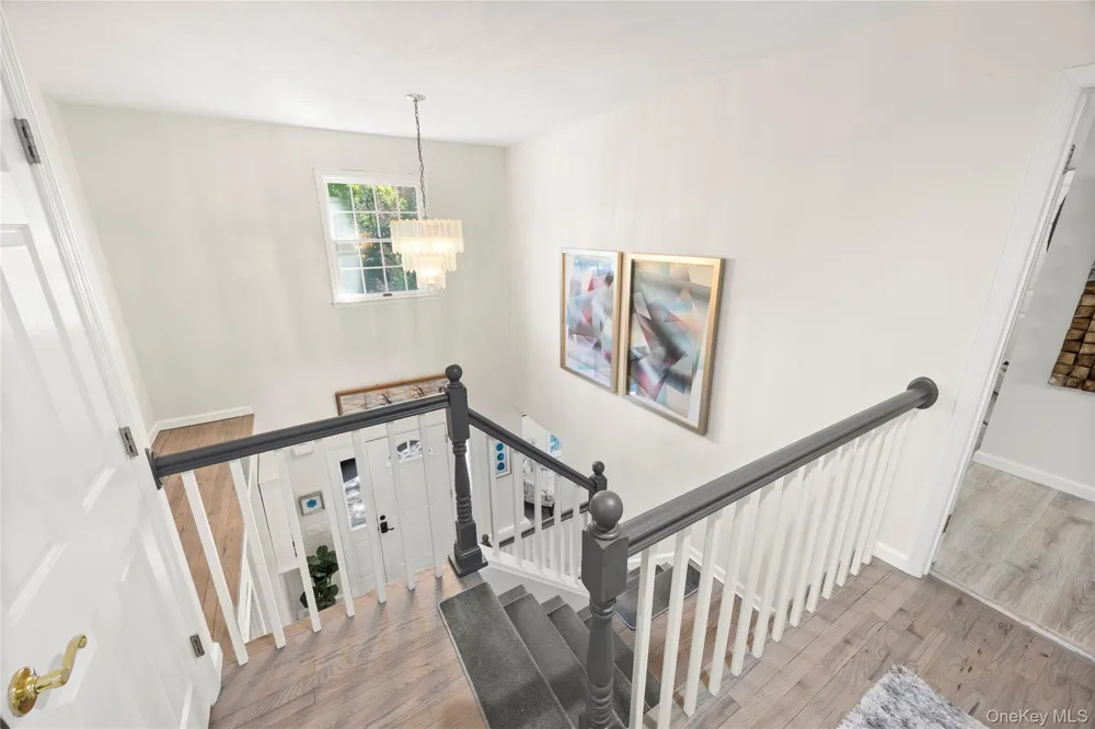 7 Holly Lane Port Jefferson, NY 11777