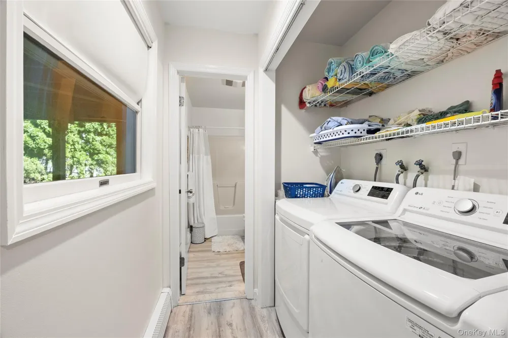 7 Holly Lane Port Jefferson, NY 11777