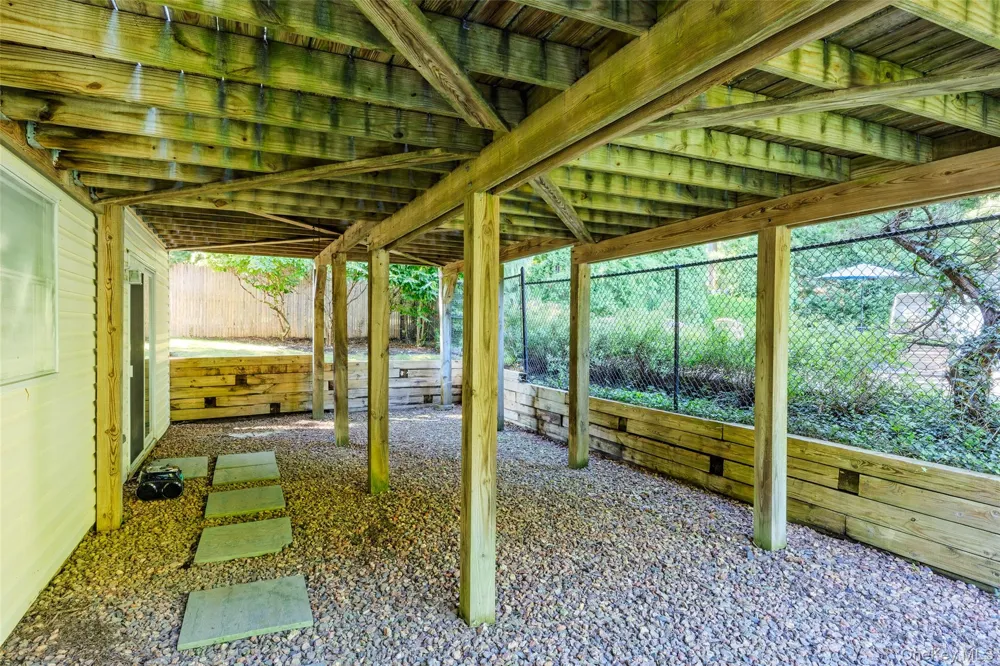 7 Holly Lane Port Jefferson, NY 11777