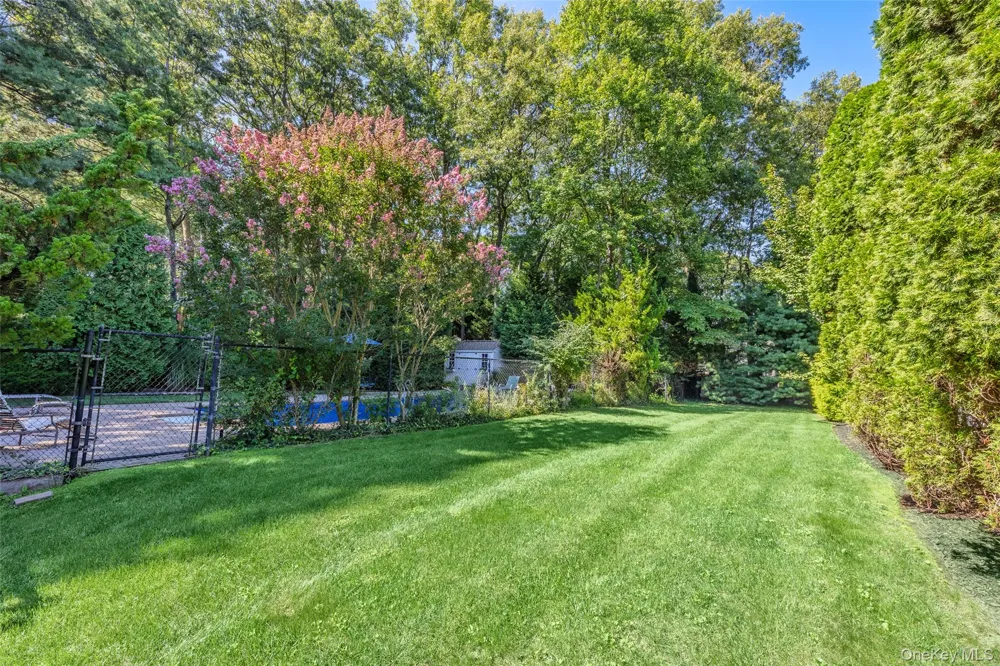7 Holly Lane Port Jefferson, NY 11777