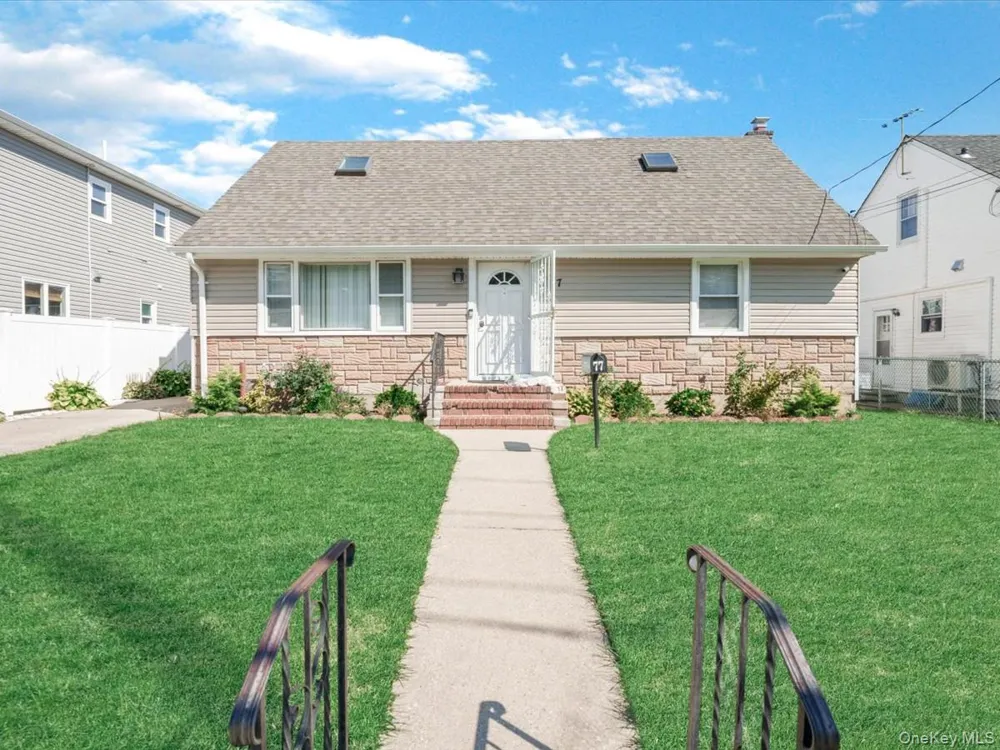 77 LITCHFIELD AVENUE Elmont, NY 11003