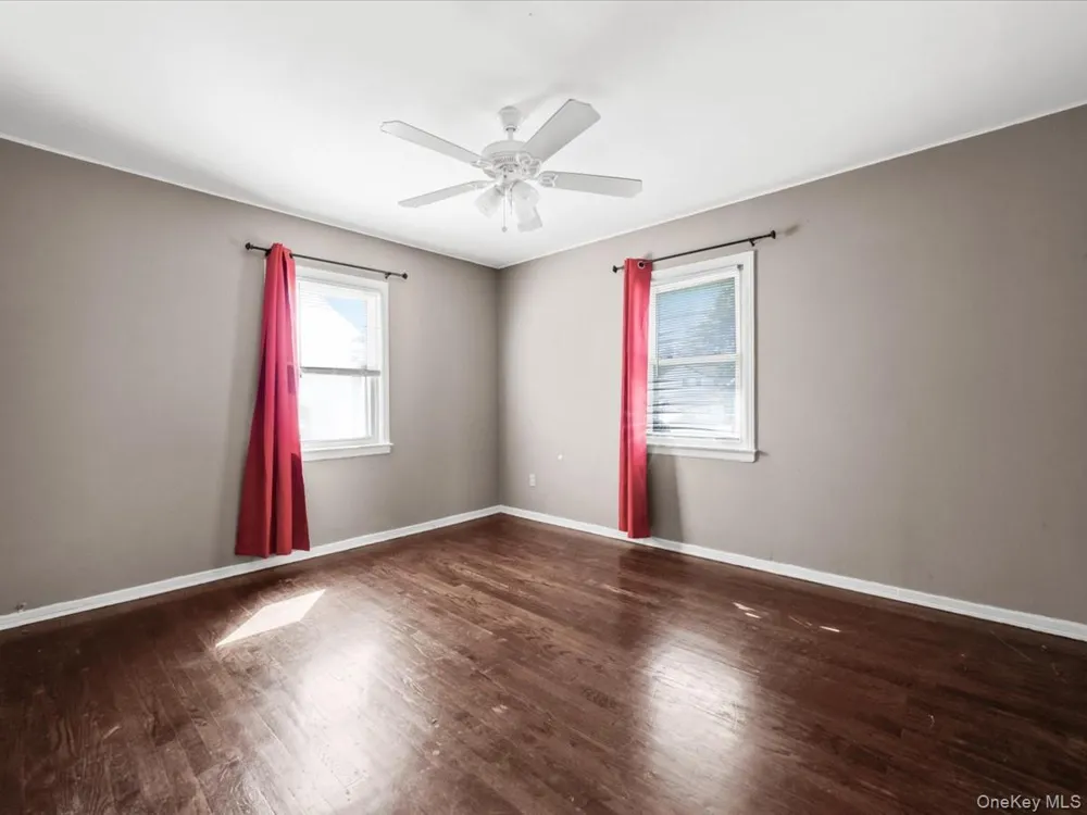 77 LITCHFIELD AVENUE Elmont, NY 11003