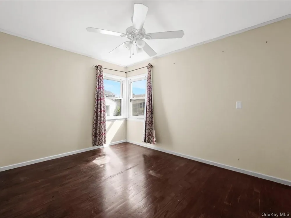 77 LITCHFIELD AVENUE Elmont, NY 11003