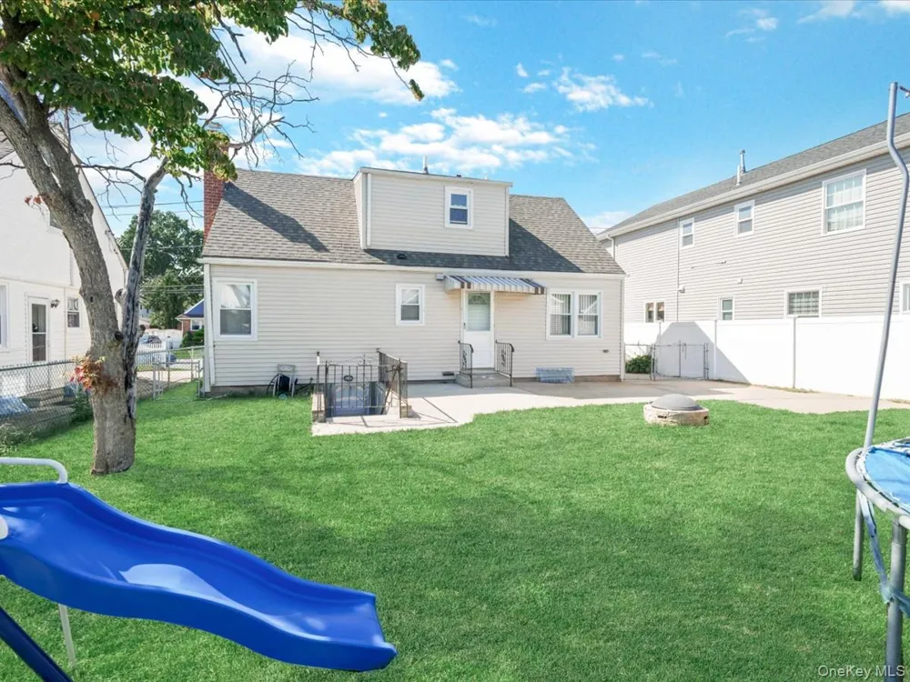 77 LITCHFIELD AVENUE Elmont, NY 11003