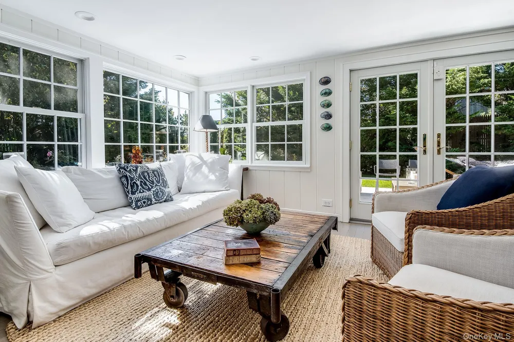 74 Hampton Lane Amagansett, NY 11930