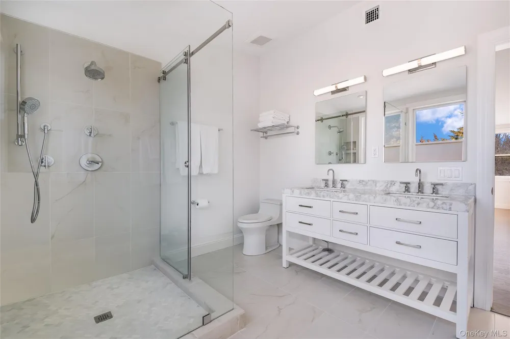 74 Hampton Lane Amagansett, NY 11930