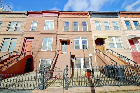 611 Bainbridge
