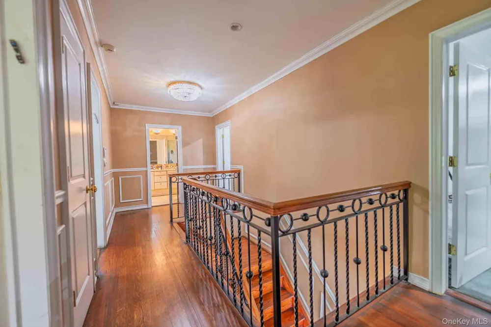 112 Harrison Street Lawrence, NY 11559