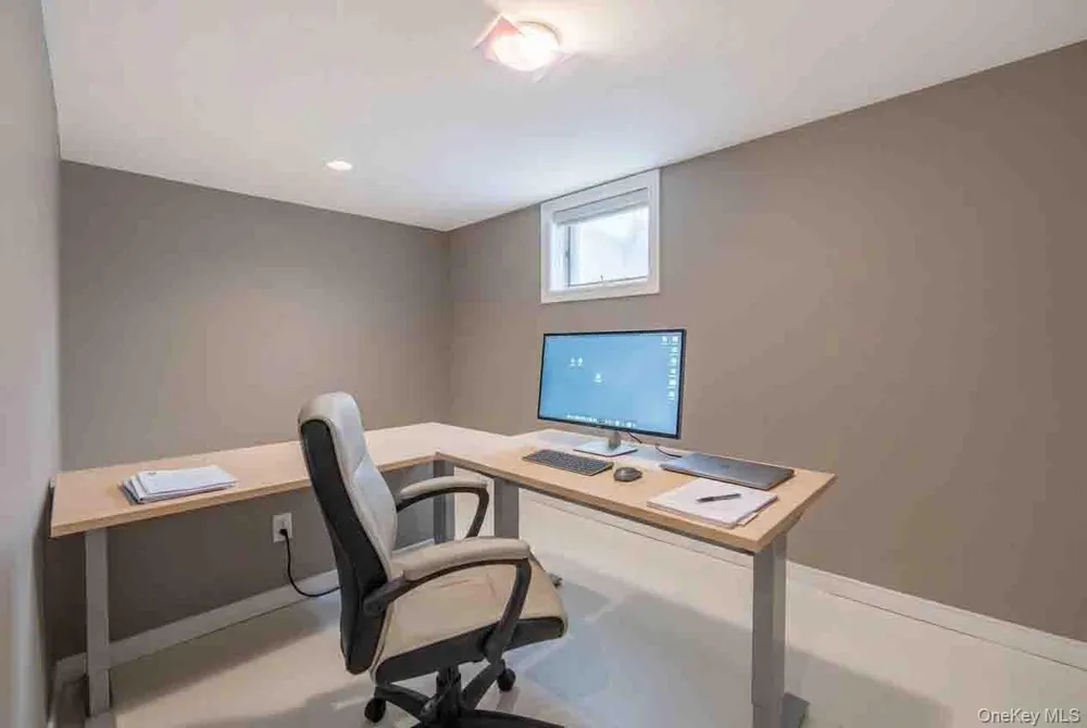 112 Harrison Street Lawrence, NY 11559