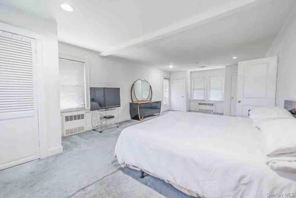 112 Harrison Street Lawrence, NY 11559
