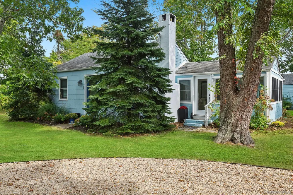 3 Clinton Avenue East Quogue, NY 11942