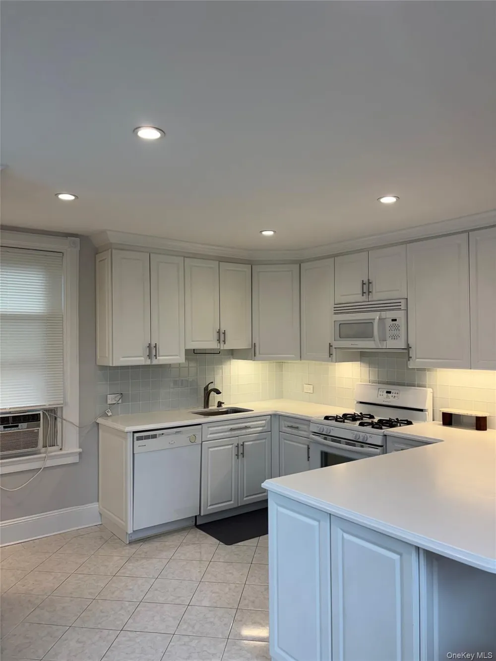 43 W Neck #2 Huntington, NY 11743