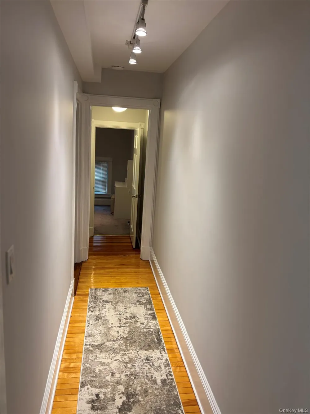 43 W Neck #2 Huntington, NY 11743